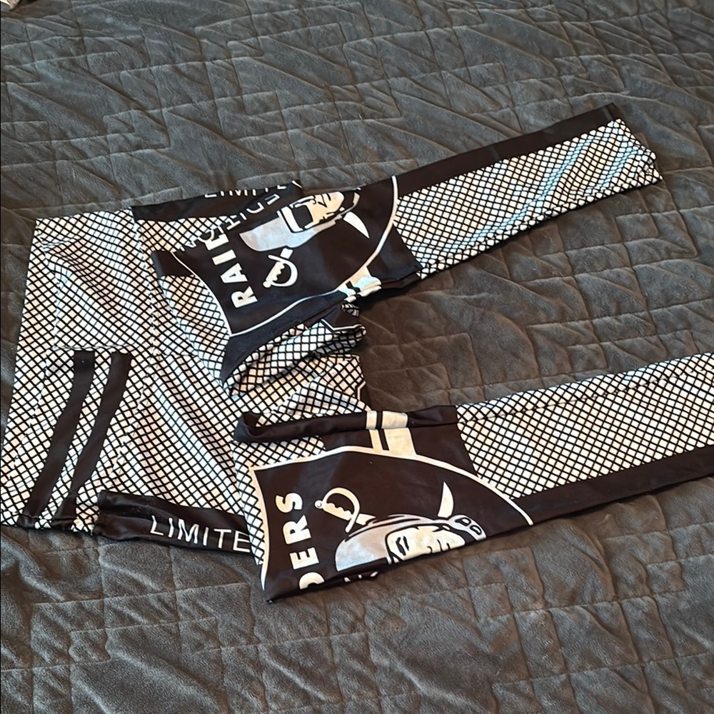 Black and White Las Vegas Raiders Leggings